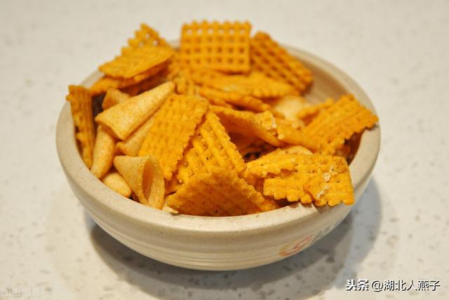 快过年了，这5种零食自己在家做，用来招待客人，孩子吃都很不错