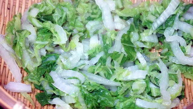 一颗白菜6种做法，花不了多少钱，变着花样做，整个冬天吃不腻