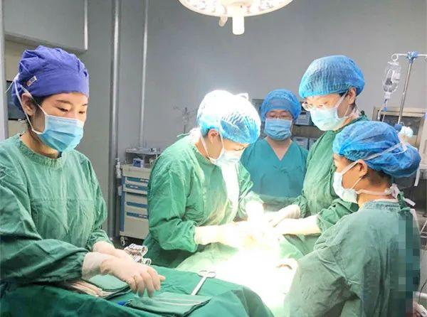 「你的育儿经」260斤重量级孕妇在广安平安分娩！