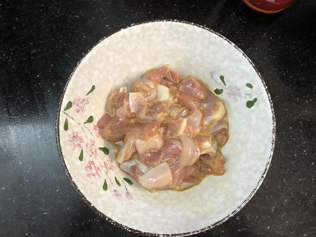 天冷米饭这样吃太香了，食材丰富，汤汁浓郁，越吃越过瘾，特解馋