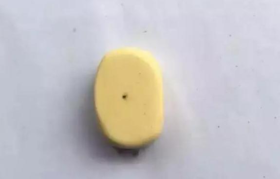 [你的育儿经]孩子书包掉出各种黑科技，如何一键帮孩子整理书包？
