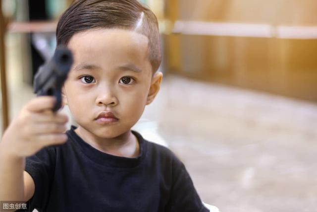 #超级宝妈#孩子爱打人，家长错误的处理方式｜让孩子“误入歧途”