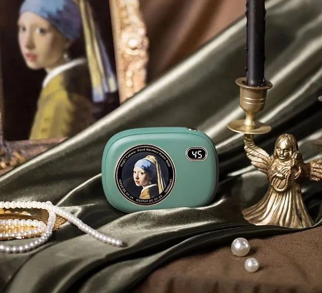 魔法相机暖手“神器”，能当充电宝还能做暖手器，5秒快速制热