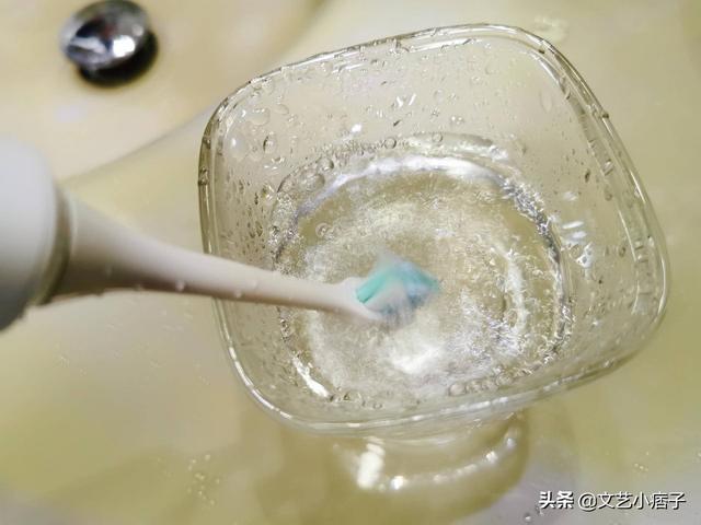 南卡Shiny电动牙刷，开启洁牙新时代