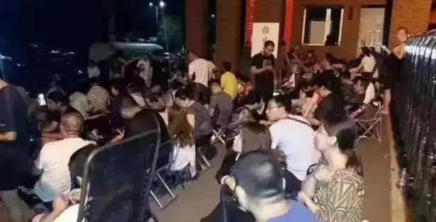 『暖先生格调』今年中考，哈市家长深夜排队的火爆一幕将不再上演！