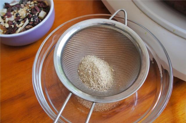 童年记忆，用面粉冲水喝，干香浓稠还“管饱，”以后不用做早餐了