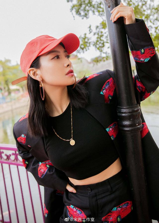 第五大道从当红女爱豆,到女团大教练,宋茜太太太励志了