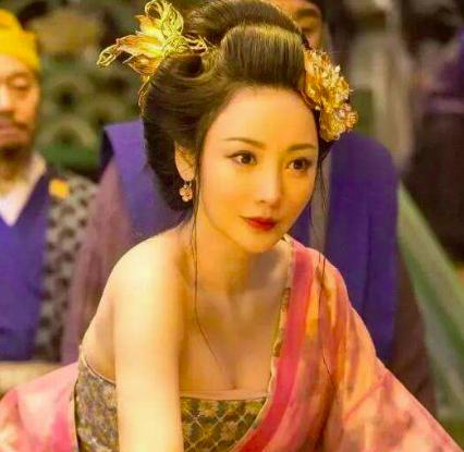 齐鲁晚报·齐鲁壹点采访柳岩：演喜剧需要“厚脸皮”影视交流地