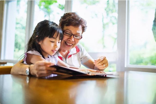 “早干嘛了？”孩子上幼儿园后奶奶想带娃，听完宝妈的话不吭声了