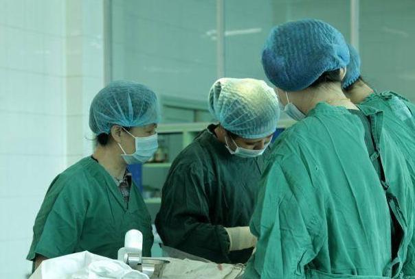 甜蜜妈妈|21岁孕妇顺产,陪产老公:一句话太矫情了,导致结果无法想象