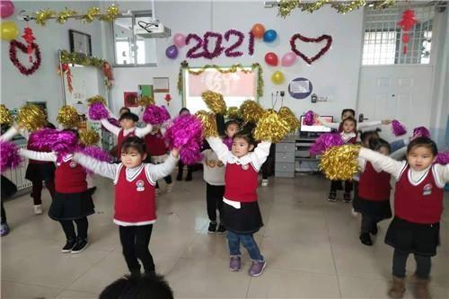 桓台县实幼集团恒星幼儿园举行迎新年联欢会