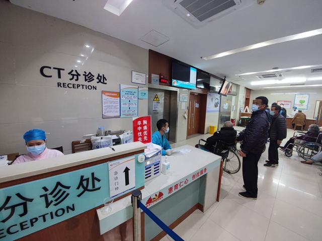 影像|两年半前他们第一个“吃螃蟹”，已使上万