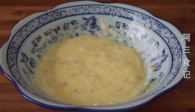 面粉里加2个鸡蛋，学会这样做，柔软拉丝，太香了，出锅瞬间抢光