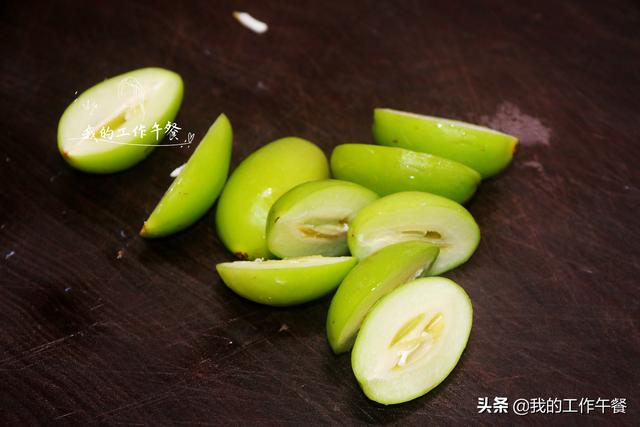 彼岸小姐|广东妈妈常炖这碗汤,孩子常喝少感冒,润喉利咽,比骨头汤好