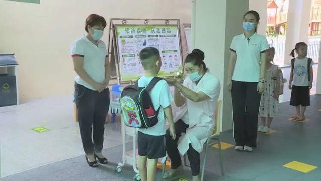 超级宝妈|琼海市幼儿园5月25起有序复园 落细防疫措施为“花朵”保驾护航