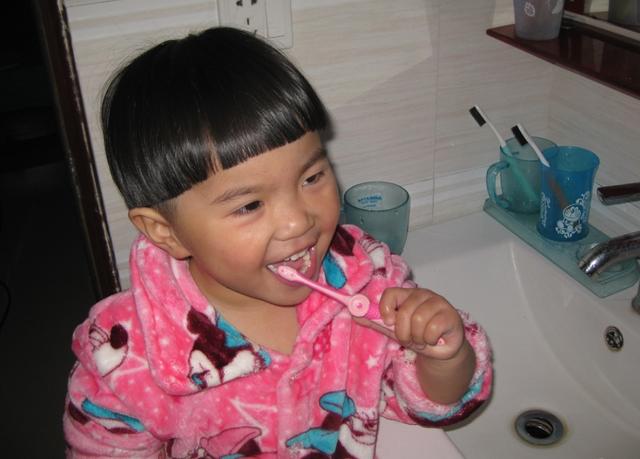 你的育儿经:巧妙实施“挫折教育”,鼓励孩子勇敢攀登,成长路上勇往直前