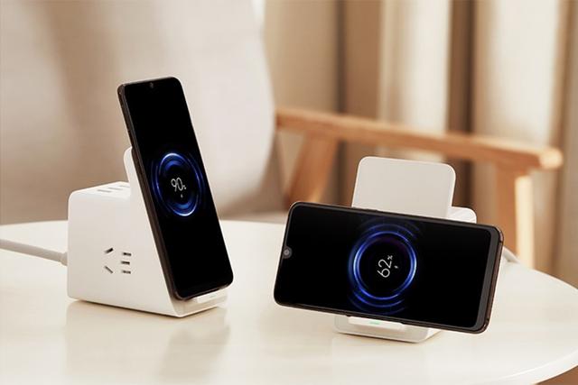 神器来了：小米立式无线桌面插排，一步到位解决桌面设备用电