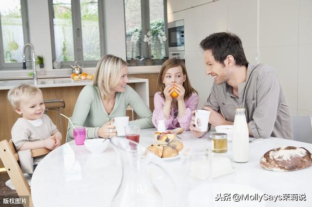 「你的育儿经」学龄儿童吃饭的时候,应该学习哪些必备的餐桌礼仪?