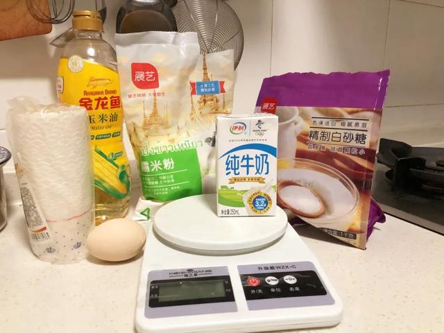 爱在屋檐下|团长小厨房丨又想吃又怕胖，不如做份少糖的甜品给娃吃吧