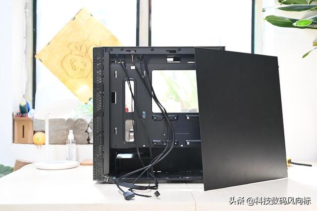 简单易用的MATX小机箱，酷冷至尊MB400L智瞳机箱体验