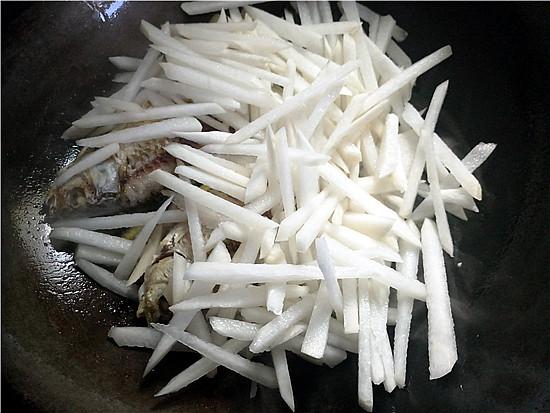 「你的育儿经」春天,孩子长身体,多给孩子熬这汤,营养又补钙,常喝身体好
