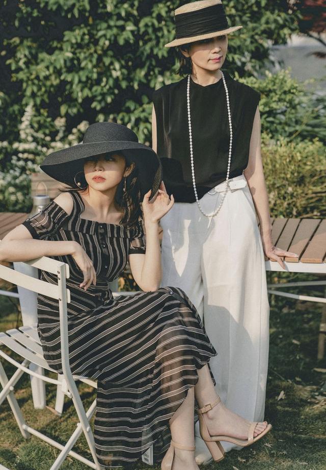 第五大道上了50岁的女人，少穿幼稚的T恤，三木妈妈的穿搭值得借鉴