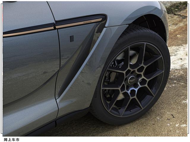 阿斯顿马丁DBX波摩版！全球限量18台 搭4.0T V8发动机 配专属车漆