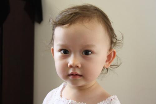 胖墩宝宝泡脚走红，满身肉肉抢镜，网友：成不了花朵成“多肉”啊