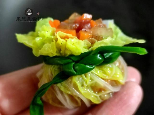 年夜饭家宴待客，用白菜做一道“吉祥菜”，寓意美好，好吃不贵