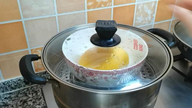 好吃又营养的红豆卷来了，做法简单，每次蒸一锅，上桌很快就光盘