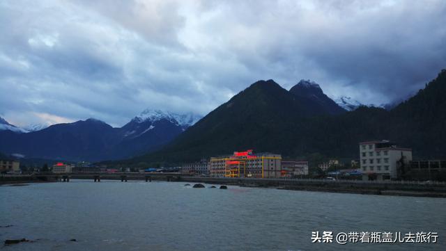 #世界那么大#告别然乌湖，走进冰川之乡，藏王故里的波密，原来西藏也有个江南