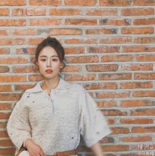 马思纯晒美照 穿白色连衣裙显露文艺一面中国吉林网