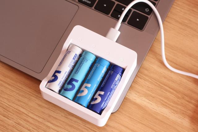 小米生态链新品！体验可循环充电的5号电池，4粒99是否值得买