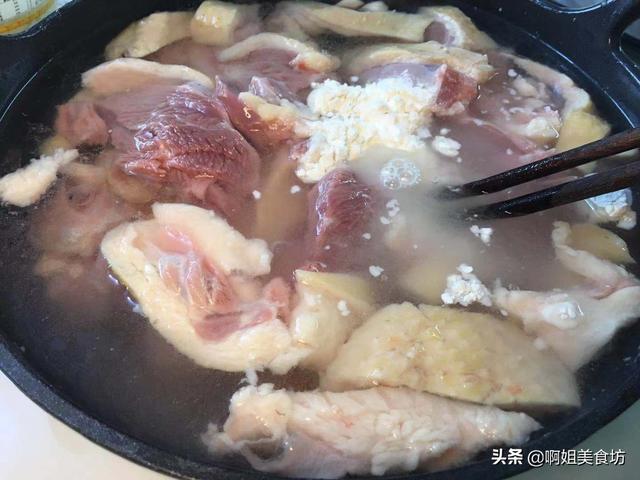 冬天干燥要吃鸭肉，牢记“1泡3放”，出锅香气四溢无腥味