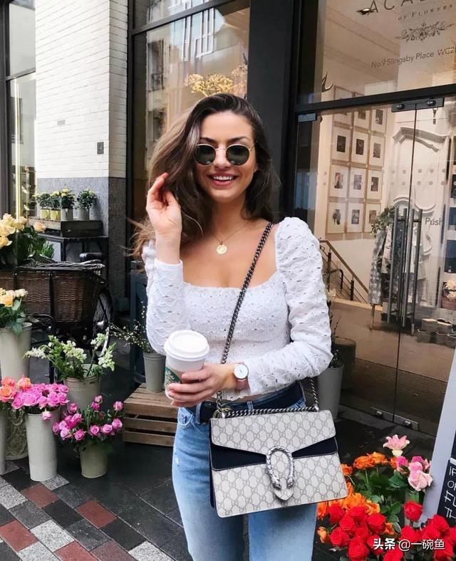 时尚迪科穿上它脸能小一圈！「复古小方领」时髦感爆棚，请立刻安排