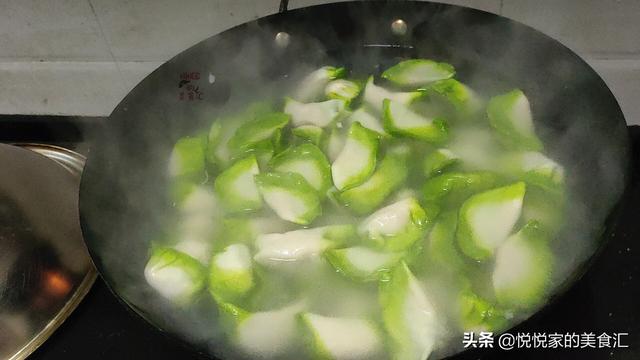 冬至，记得包这种饺子给家人吃，寓意财源滚滚，好吃又有彩头