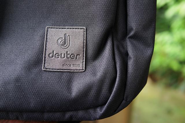 时尚又环保：deuter多特UP大容量通勤电脑包体验