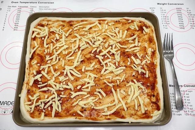 自制家庭版披萨，真材实料，好吃又健康！一点不比餐厅卖的差