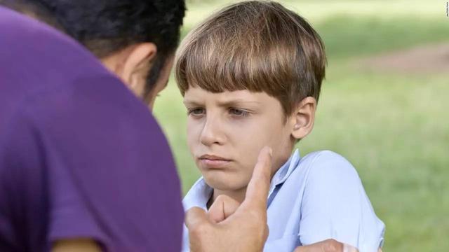 超级宝妈：心语育儿｜家庭教育中给孩子最好的爱不是“全部”而是“一半”