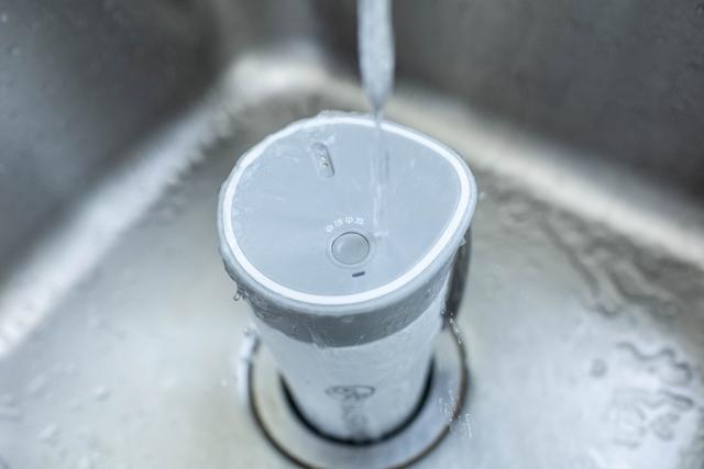 夏日神器，巧本便携榨汁机让饮品更健康