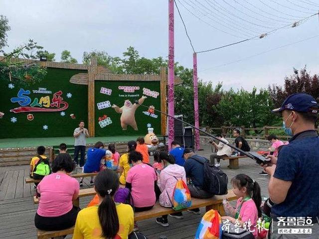 你的育儿经|亲子阅读什么时间开始最好?亲悦读在泰安方特现场分享