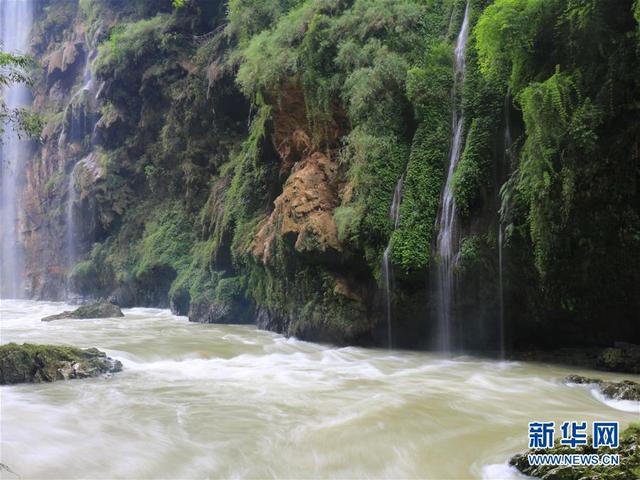 「新华网客户端」贵州马岭河峡谷迎来最佳观瀑期