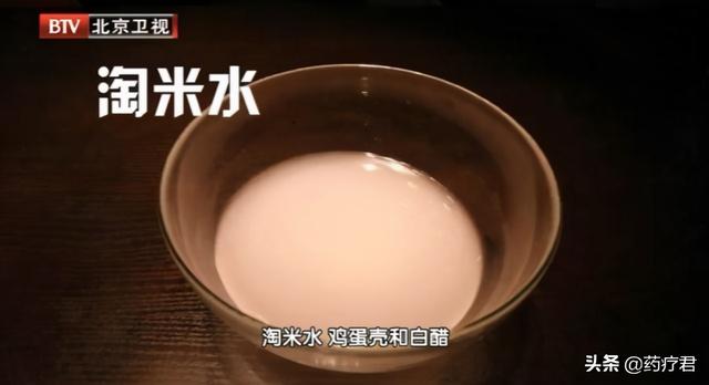 家里这样的油壶，最好及时清理，否则得了癌都不知道怎么回事