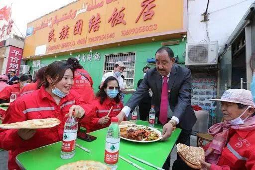 坦诚的新疆美食，是干饭人心中的硬核瑰宝