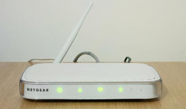 不关WiFi就砸车，孕妈：我宝宝要出了问题，你们负得起责吗？