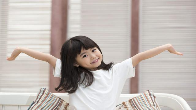 「超级宝妈」合理运用手表定律：统一教育战线，或能让孩子赢在起跑线上