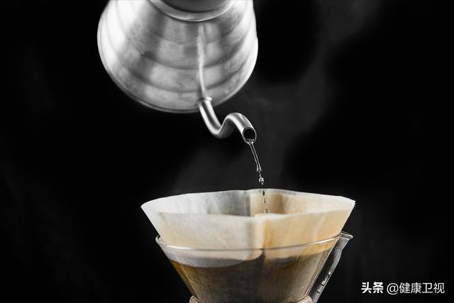 含量|隔夜茶，不但有毒还致癌？敢喝隔夜茶的人都来看看吧？