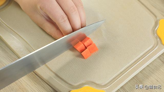 【你的育儿经】一道既合你意，又合宝宝胃口的辅食已备好，试过的妈妈都说好