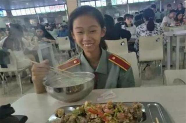 【超级宝妈】父母“揠苗助长”，10岁神童高考2次进大学，如今现状令人唏嘘