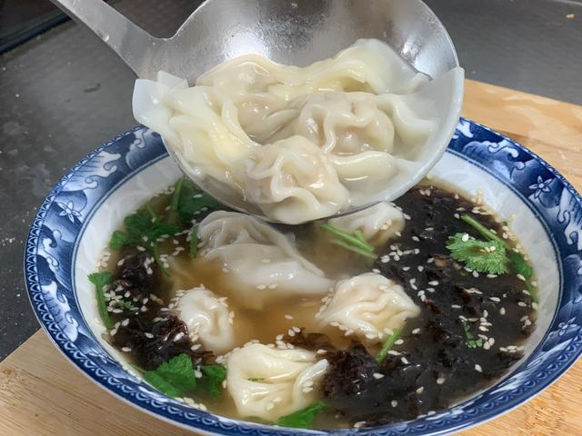 不管包饺子还是馄饨，牢记拌肉馅3个技巧，又香又嫩，好吃不腻